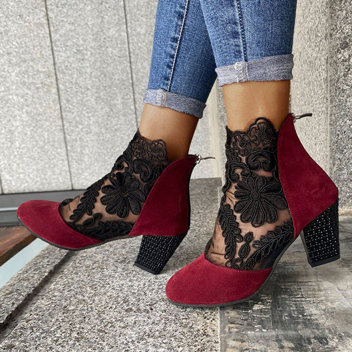 Treise – Elegant Lace High Heels