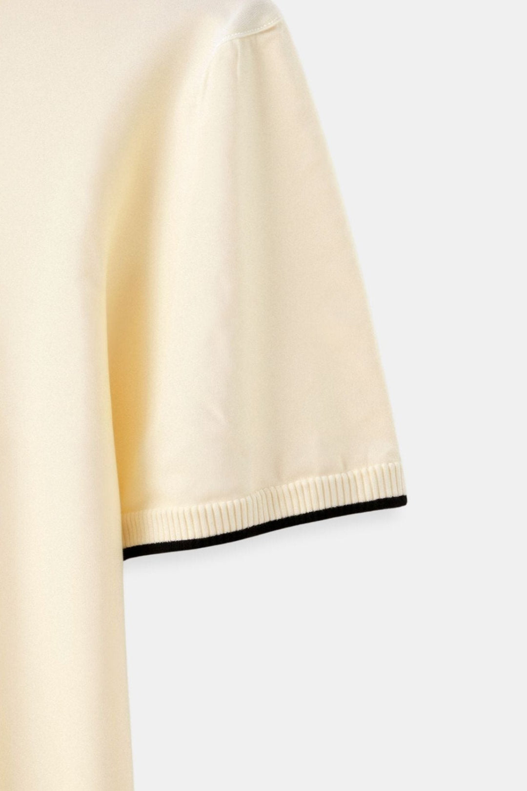 VEDORE Kontrast-Poloshirt mit schmaler Passform