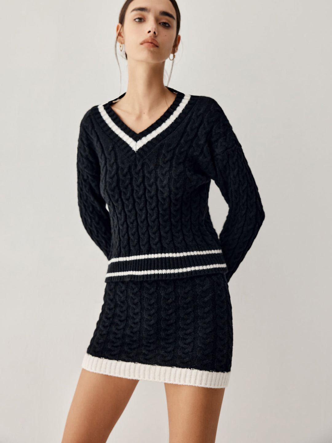 VEDORE - Zopfstrickpullover mit Rock