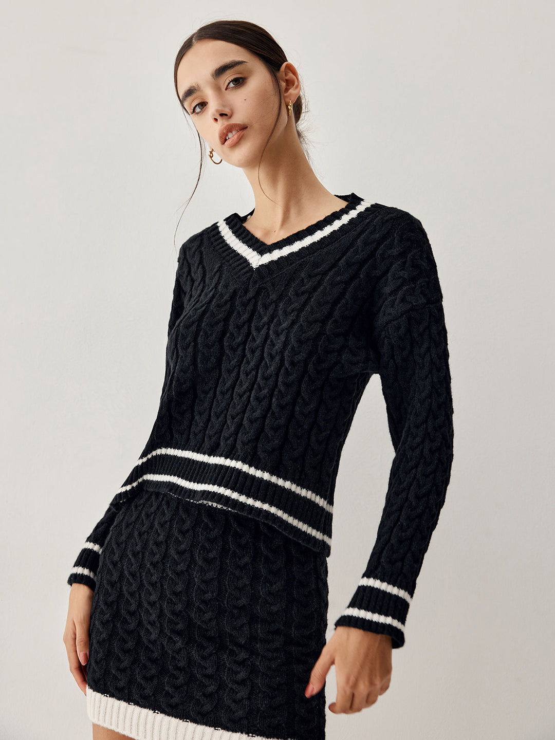 VEDORE - Zopfstrickpullover mit Rock
