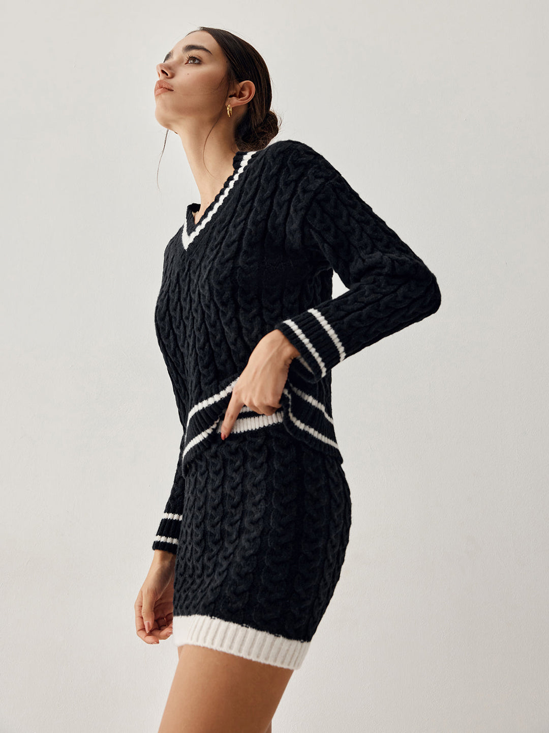 VEDORE - Zopfstrickpullover mit Rock