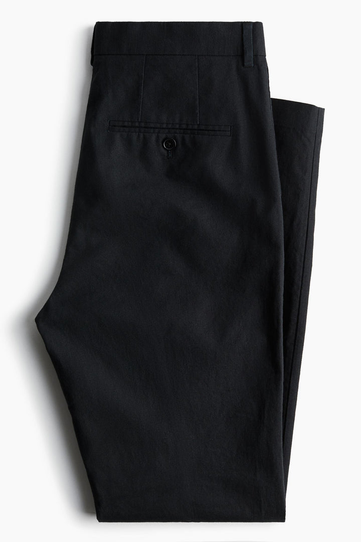 Schlanke spacige elegante Chino-Hose