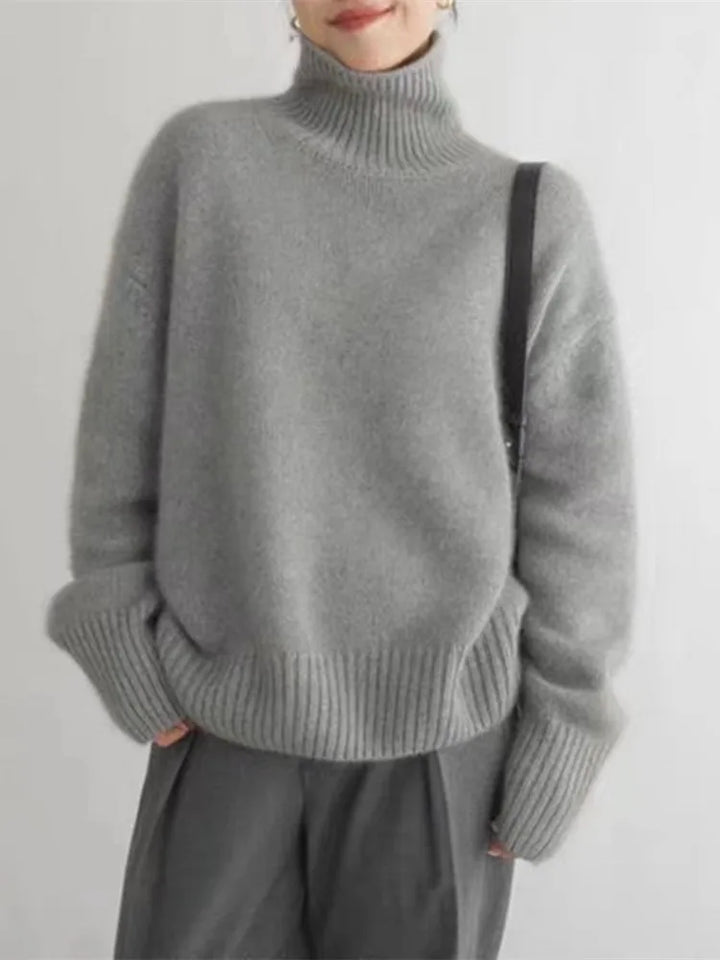 Fíonaí – High-Neck Cashmere Sweater