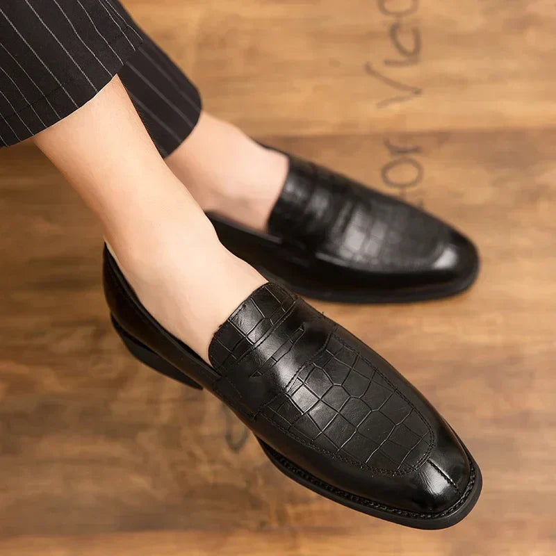 VEDORE | Crocodile Leather Loafers