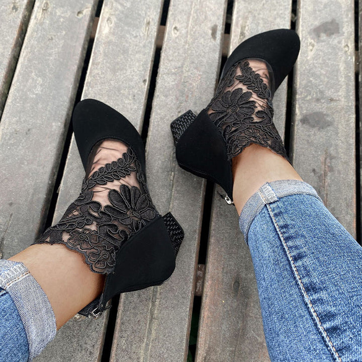 Treise – Elegant Lace High Heels