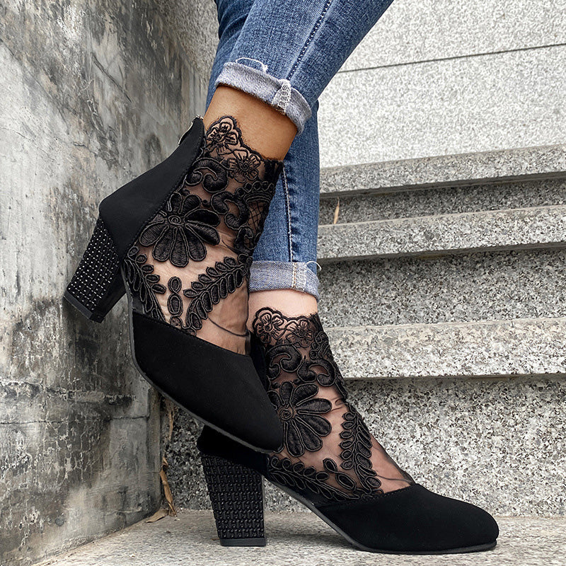 Treise – Elegant Lace High Heels